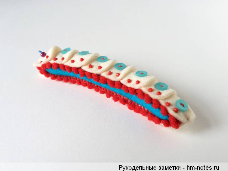 гусеница из фетра